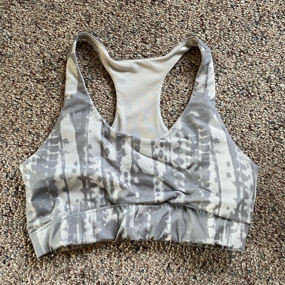 Sports bra